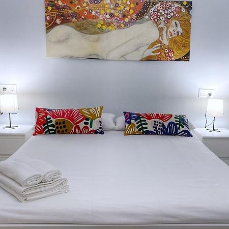 Vt Flat Reformado Con Escritorio De Trabajo Y Wifi Apartment Bilbao Luaran gambar
