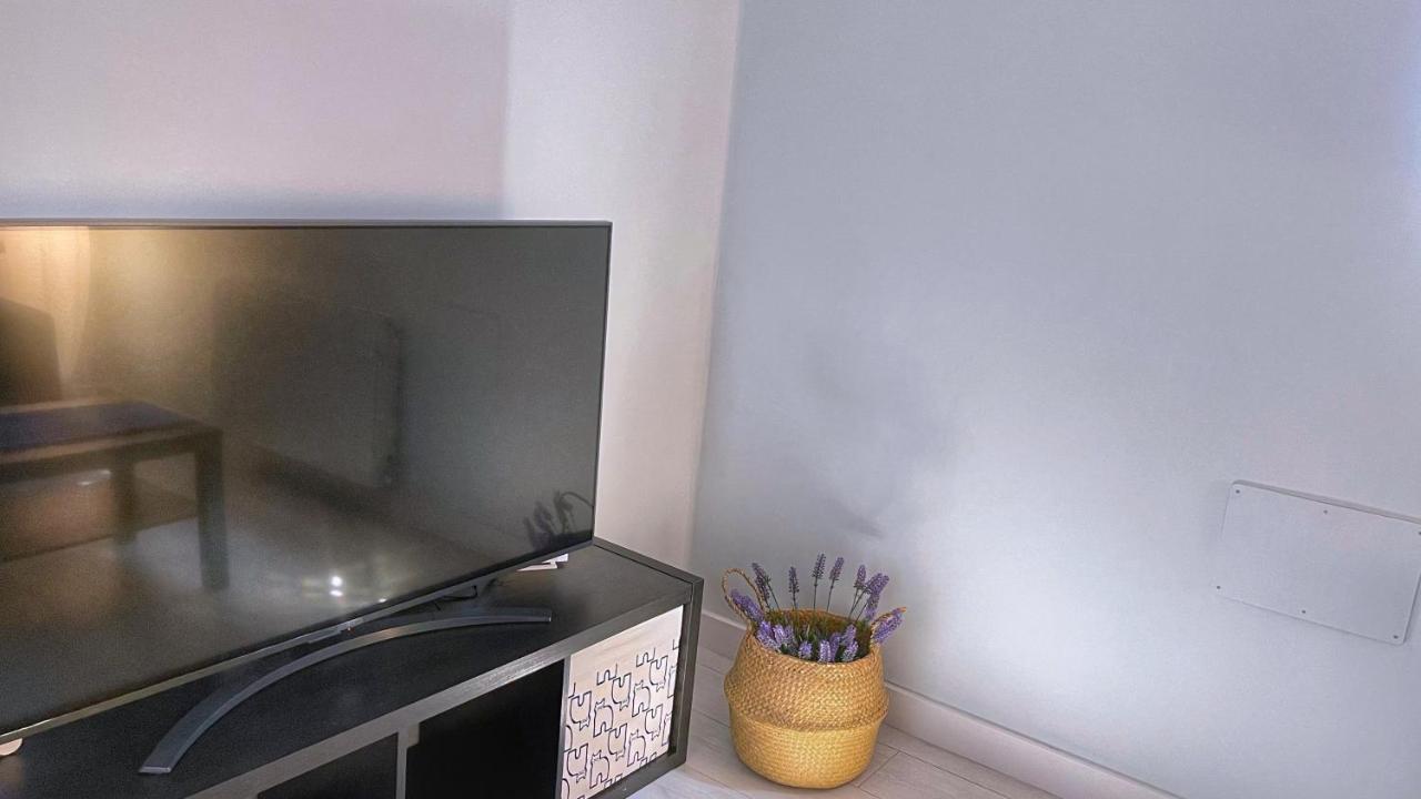 Vt Flat Reformado Con Escritorio De Trabajo Y Wifi Apartment Bilbao Luaran gambar